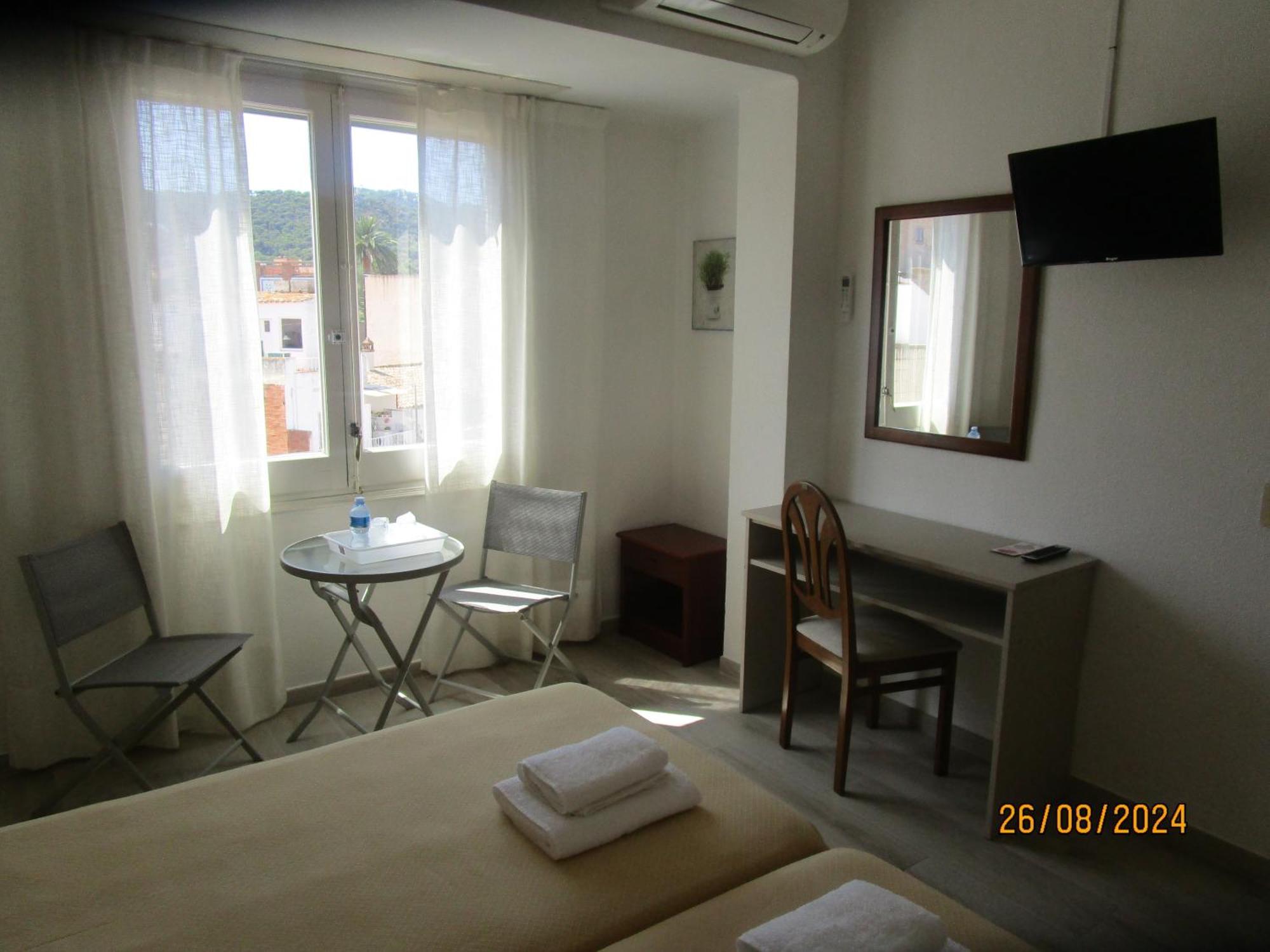 Hotel Apartaments Gesoria Porta Ferrada Sant Feliu de Guixols Exterior photo
